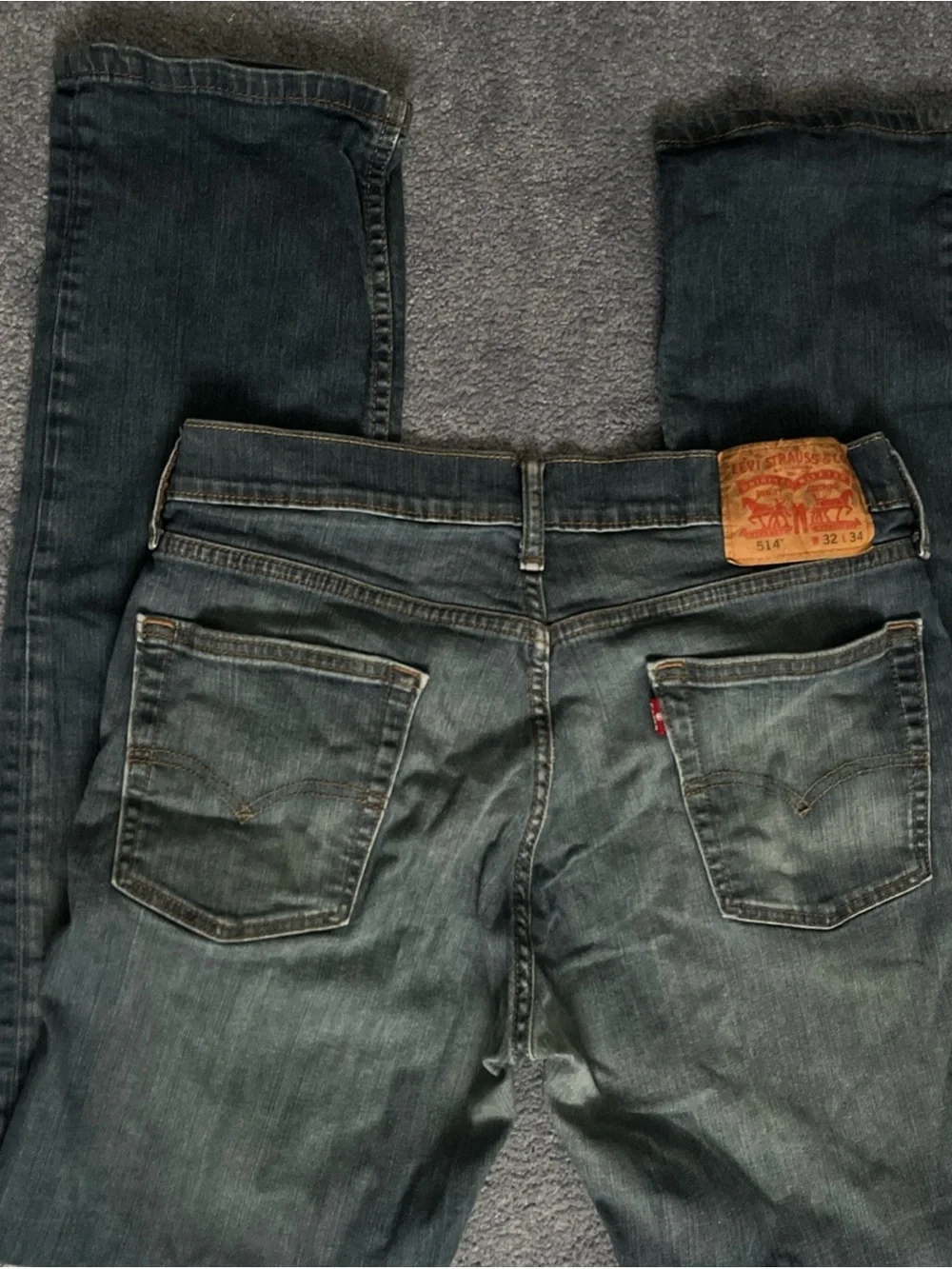 Levi’s 514 used mens blue jeans 32 X 34 Med Wash